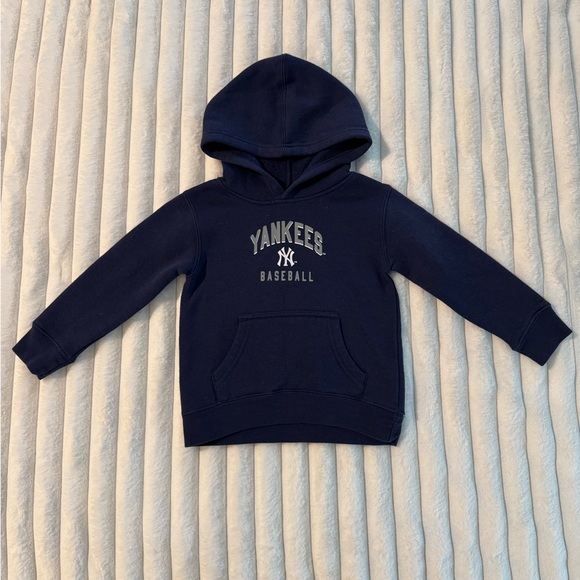 New York Yankees 3T Hoodie - Picture 2 of 4